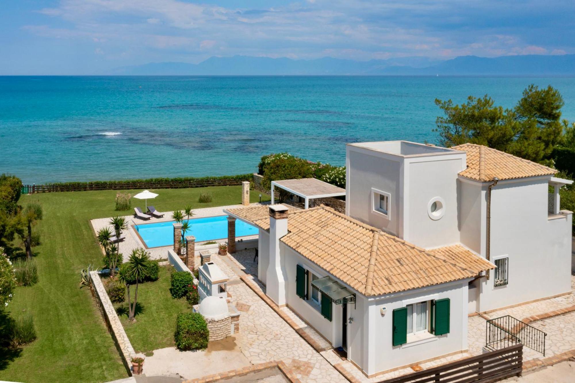 Beachfront Villa Victoras - With Private Beach Sidari  Exterior photo